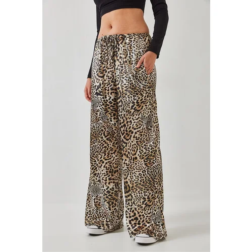 Bianco Lucci Women's Leopard Patterned Elastic Waist Satin Palazzo Trousers