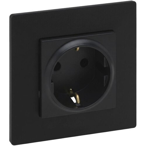 Legrand kućna schuko utičnica s okvirom 250V/16A niloe step crna Cene
