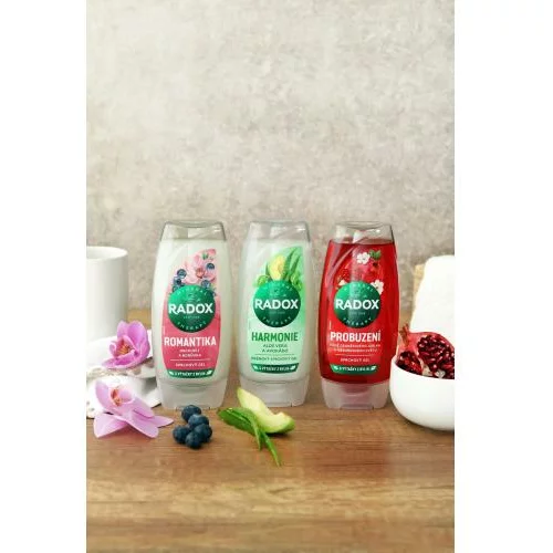 RADOX Awakening Pomegranate And Apricot Blossom Shower Gel osvežilen gel za prhanje 225 ml za ženske
