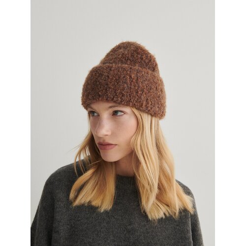 Reserved kapa beanie iz mešanice volne - burgundy Cene