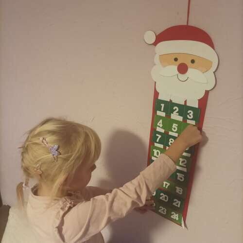 Ruhhy viseći adventski kalendar od filca, 24 džepa, 67,5 x 20 cm Slike