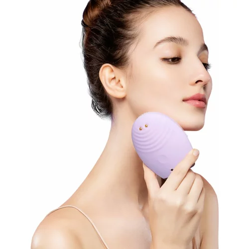 Foreo Luna™ 3 Plus sonični uređaj za čišćenje s termofunkcijom za učvršćujuću masažu osjetljiva koža lica