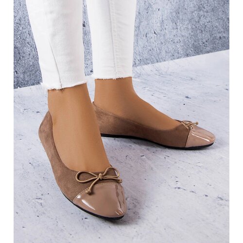 Gemre Brown ballet flats with patent toe Simard Cene
