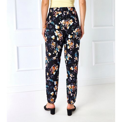 Gemre Black floral pants Bazzi Slike