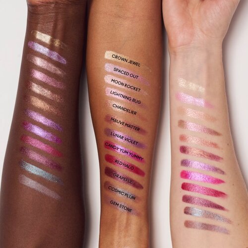 MAC Cosmetics Dazzlelips Crayon svjetlucavi ruž za usne u olovci nijansa Red Halo 1.8 g Slike