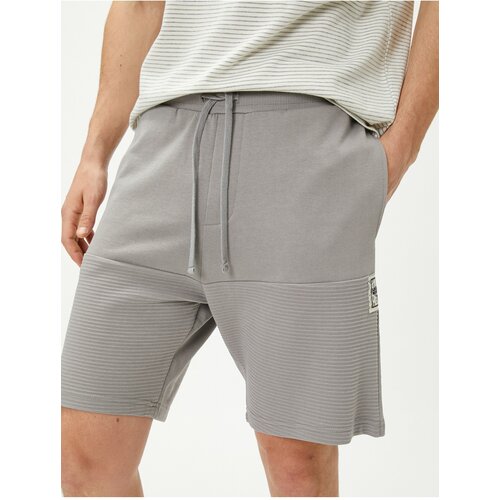 Koton shorts - gray Slike
