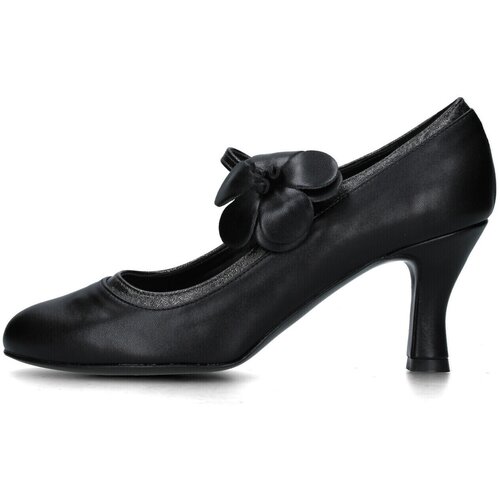 Anita Salonarji 711K033 Črna Slike