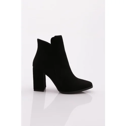 DGN 201 Women's Heeled Boots