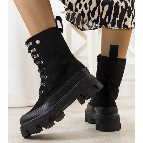 D/CEO Black patent leather insulated boots Campi Slike