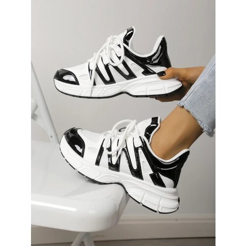 Resti Women's sporty sneakers on a thicker sole Loness Cene