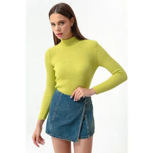 Lafaba Women's Pistachio Turtleneck Knitwear Sweater