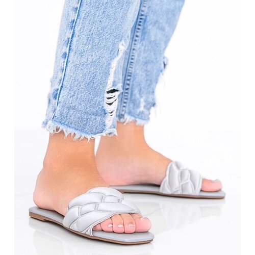 D/CEO Grey slides Stormi Slike
