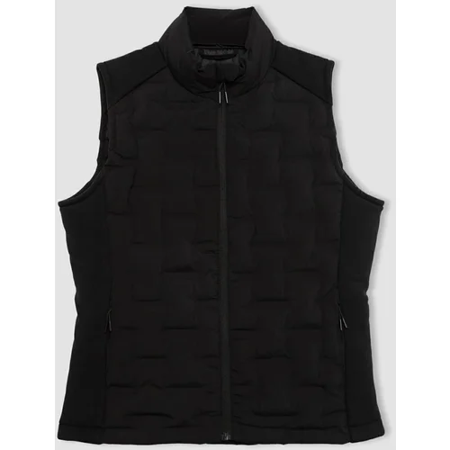 Defacto Fit Water Repellent Slim Fit Sports Vest