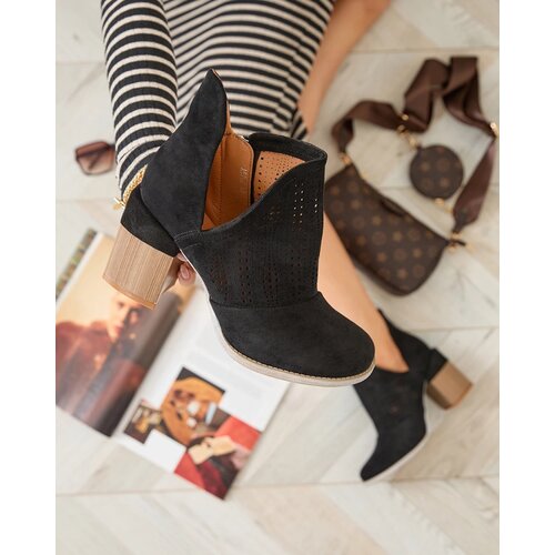 Resti Openwork post boots in black Revivela Cene