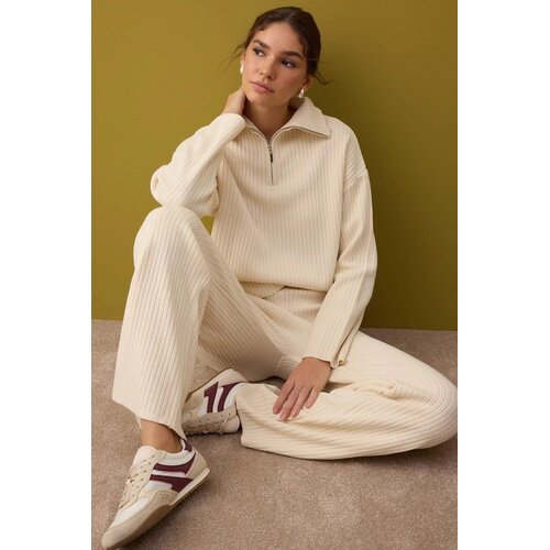 TRENDYOLMILLA ženski set duks-pantalone Twoaw26Au00020, Krem Cene