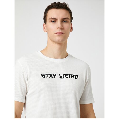 Koton Slogan Embroidered T-Shirt Crew Neck Short Sleeve Slike