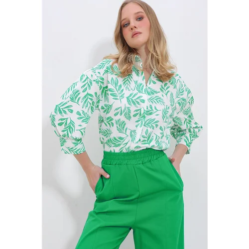 Trend Alaçatı Stili Women's Green Leaf Patterned Balloon Sleeve Hidden Placket Linen Shirt