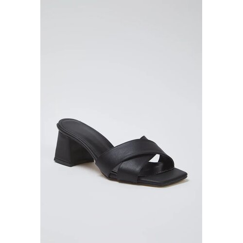 Trendyol Shoes ženske papuče Takss25To00101, crne Cene