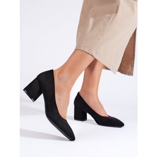 Sergio Leone s suede pumps Cene