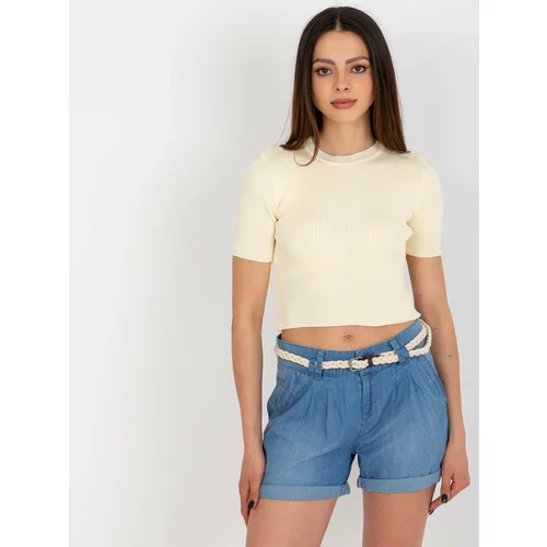 Fashion Hunters Creamy crop top with ribbed fit