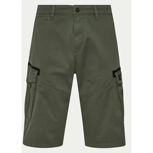 s.Oliver Kratke hlače iz tkanine 2141741 Zelena Regular Fit