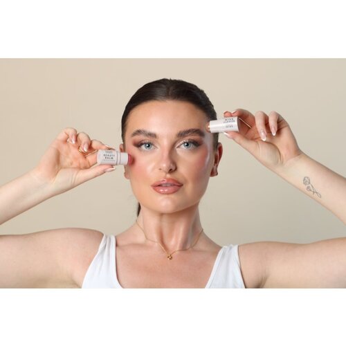 MUA Makeup Academy Beauty Balm kremasto rdečilo v paličici odtenek Berry Blush 4 g Slike