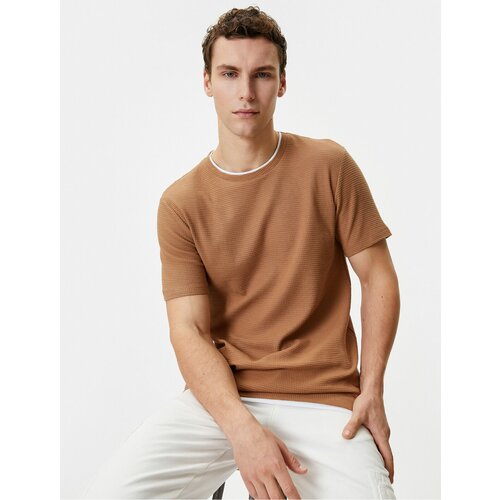 Koton Basic T-Shirt Fabric Detailed Crew Neck Slim Fit Textured Slike