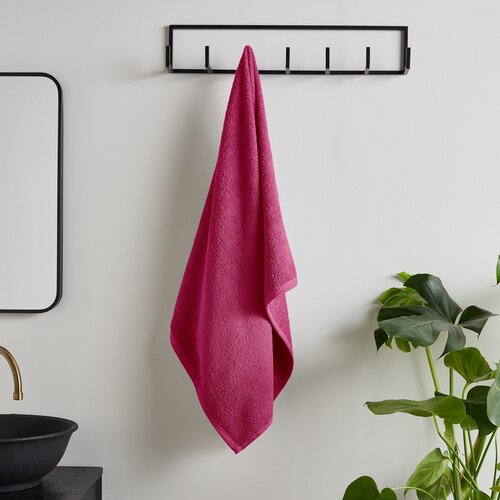 Catherine Lansfield Temno rožnata hitro su&amp;scaron;eča frotirna bombažna brisača 70x120 cm Quick Dry &amp;ndash; Slike