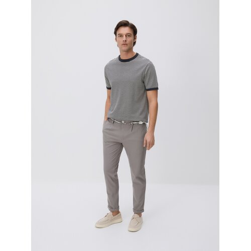 Reserved Slim fit hlače s remenom - bež Cijene