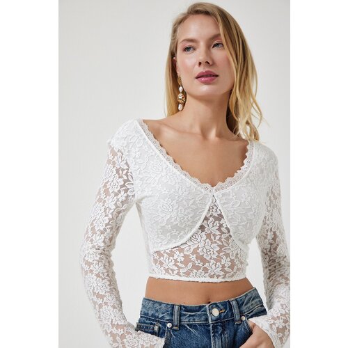  Women's White Lace Elegant Knitted Crop Blouse Cene