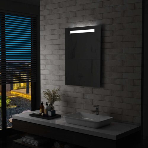 VidaXL kupaonsko LED zidno ogledalo 60 x 80 cm Slike