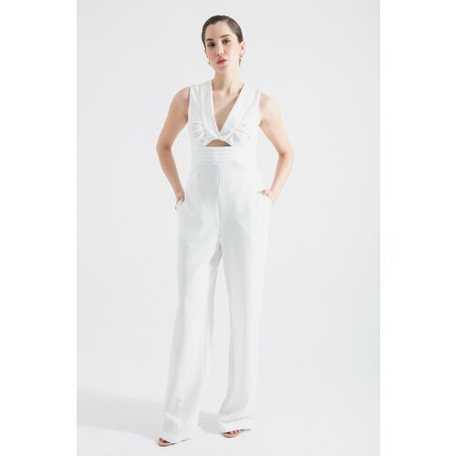 Lafaba Women's White Low-cut Jumpsuit Slike