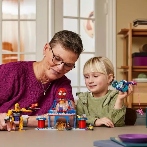 Lego 10794 Glavni &amp;scaron;tab za predenje pajčevin ekipe Spidey Slike