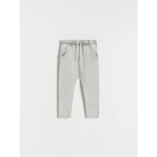 Reserved - Sportske hlače ispranog izgleda - light grey