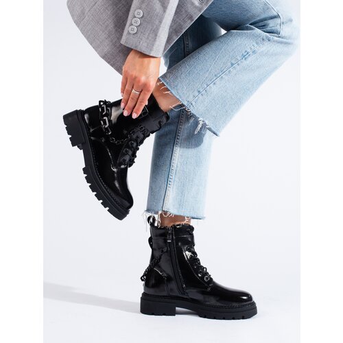 SHELOVET Black lacquered workers with chain Slike