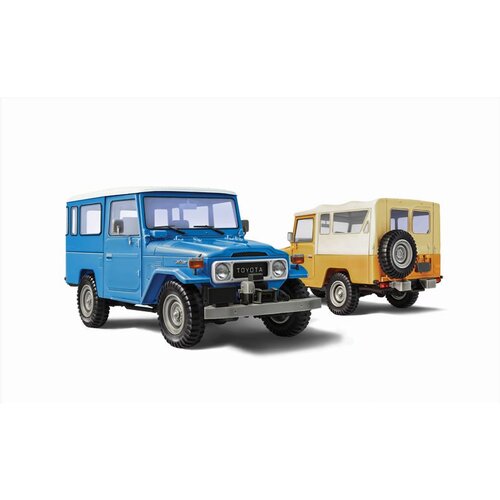 Italeri Toyota BJ44 Land Cruiser, (21313381) Cene