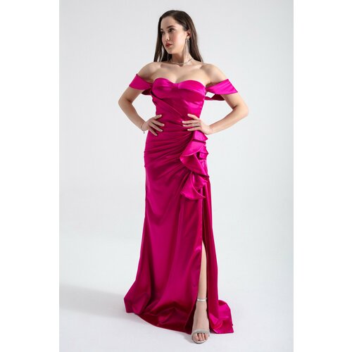Lafaba Women's Fuchsia Heart Neck Frilly Long Satin Evening Dress Cene