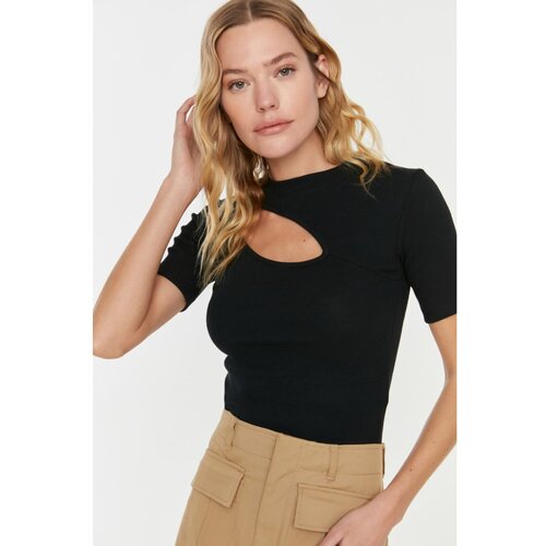 Trendyol Ženska majica Cut Out Detailed Slike