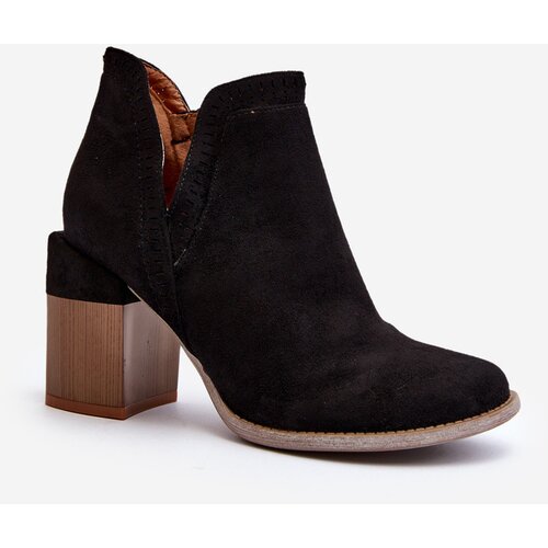 Boto Ankle Boots on Chunky Heel with Cutout Black Jolnima Cene