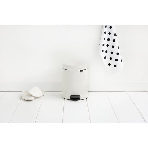 Brabantia kanta za smeće s pedalom newicon 5 l s plastičnim unutarnjim dijelom - white Cijene