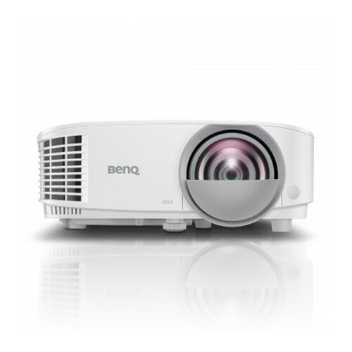 BenQ MX808ST Short Throw projektor Slike