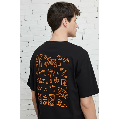 AC&Co / Altınyıldız Classics Men's Black Boxy Fit Crew Neck 100% Cotton Printed T-Shirt.