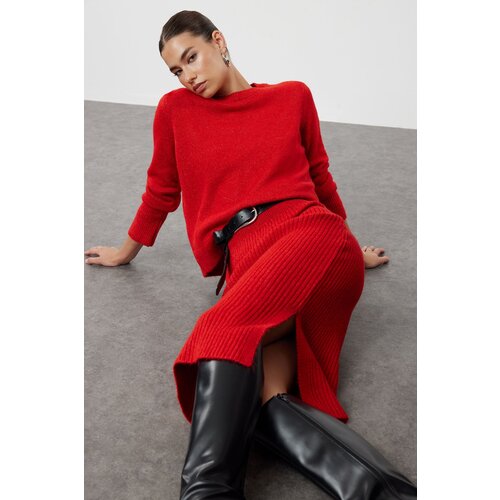 Trendyol Red Soft Textured Skirted Knitwear Bottom-Top Set Slike