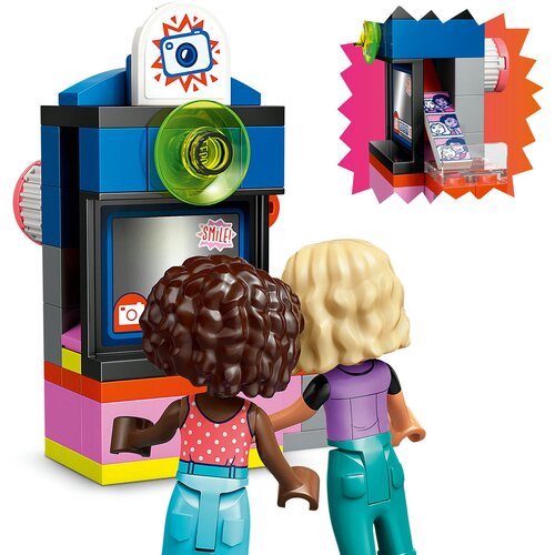 Lego Friends Frizerski salon i prodavnica dodataka 42662 Slike