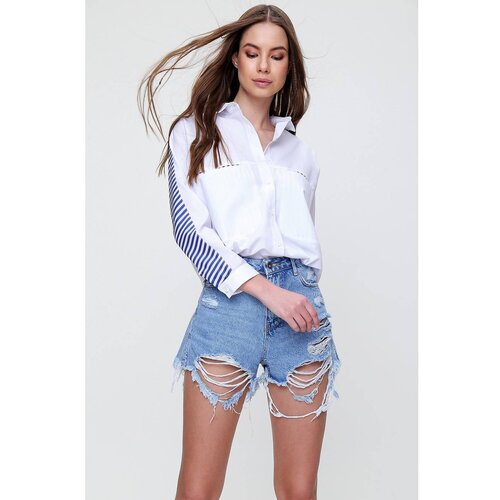 Trend Alaçatı Stili Women's White Back And Pocket Garnish Woven Poplin Shirt Cijene