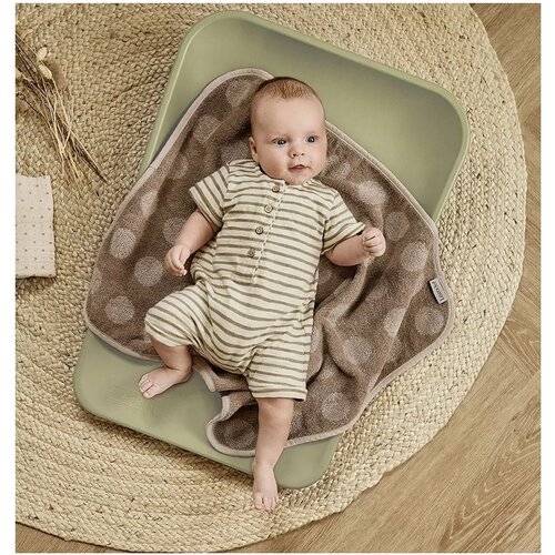 Leander® Previjalna podloga MATTY Olive - Limited Edition Cene