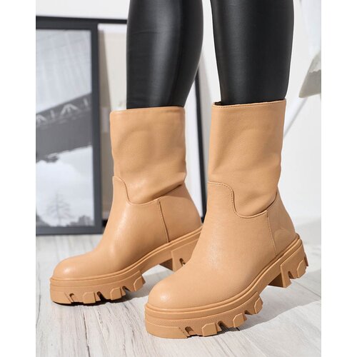 Resti Women's slip-on ankle boots with camel Mekira insulation - Footwear Cene