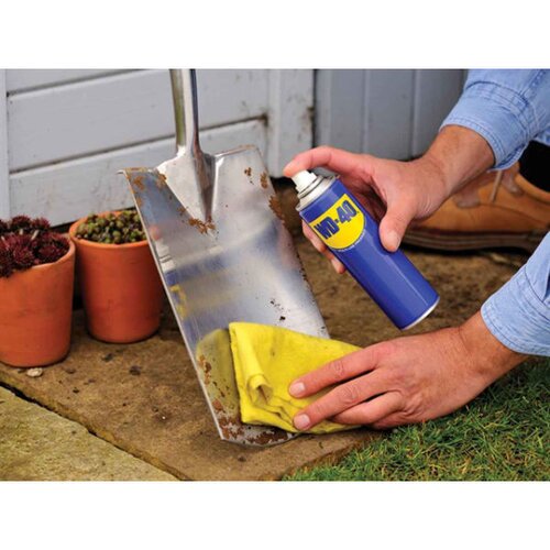 Wd 40 wD-40 sprej Slike