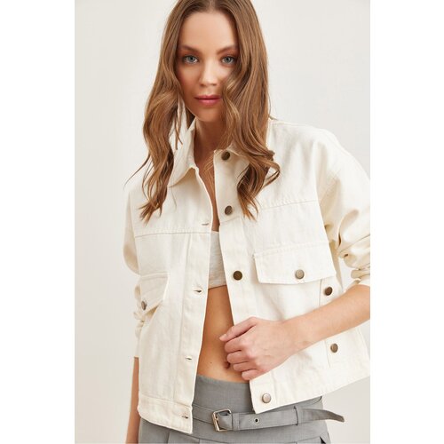 Olalook Women's White Pocket Button Detail Crop Cotton Jacket Cene