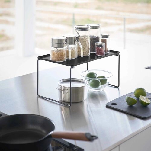 YAMAZAKI Crna metalna dodatna kuhinjska polica 41x24 cm Tower &amp;ndash; Slike